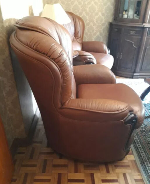 2 Poltronas / Sofá Individual em pele. Sofás e Poltronas