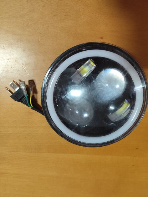 farol LED redondo com "Angel Eyes" . Outros Veículos