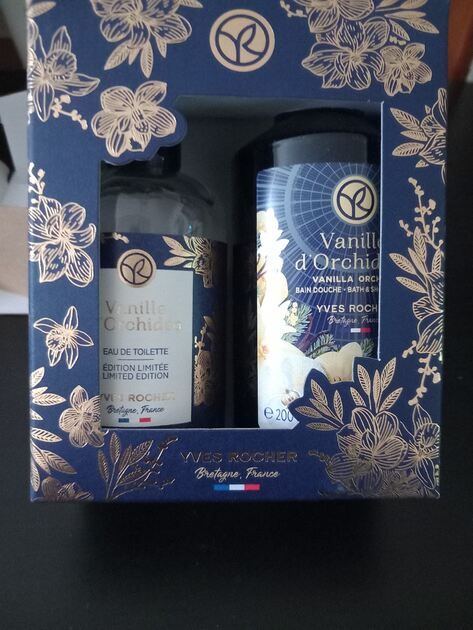 Conjunto para mulher . Perfumes