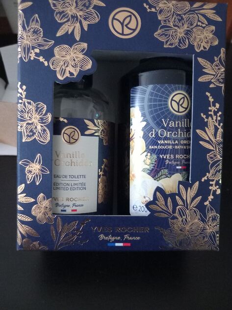 Conjunto para mulher . Perfumes