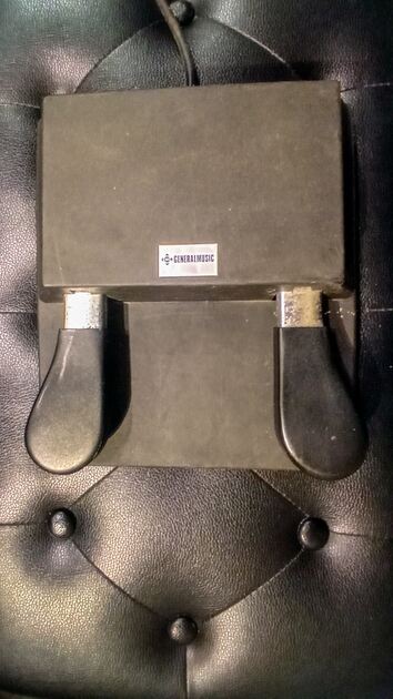 Piano digital. Pianos e Teclados