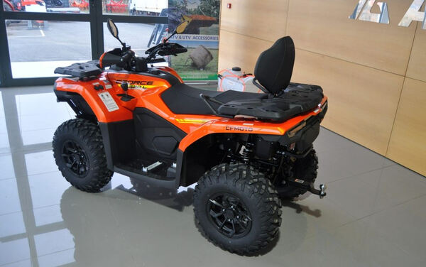 CFMOTO Cforce 520 L EPS Laranja. Moto 4