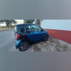 Smart fortwo Prime 71 cv. Nacional  87 mil km. Carros. Setúbal. 2015   87 km Automático Gasolina 71 cv 3 portas Azul