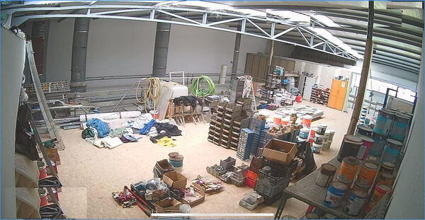 Pavilhão industrial venda ou arrendamento - Espos. Armazéns para vender