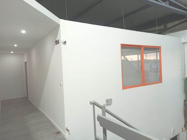 Pavilhão industrial venda ou arrendamento - Espos. Armazéns para vender