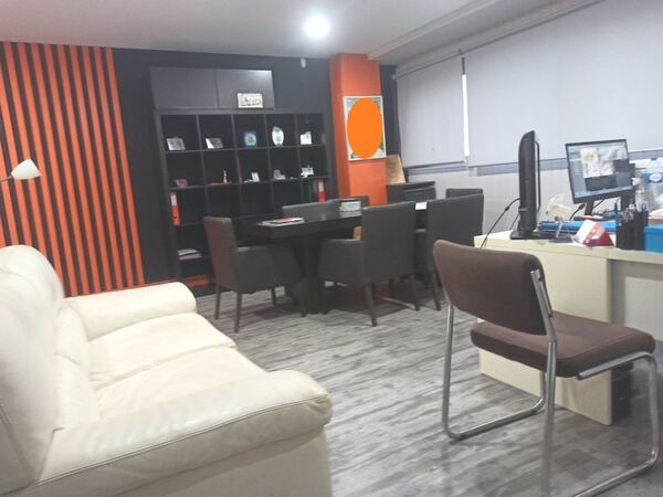 Pavilhão industrial venda ou arrendamento - Espos. Armazéns para vender