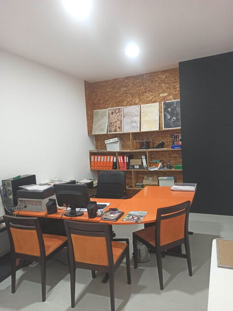 Pavilhão industrial venda ou arrendamento - Espos. Armazéns para vender