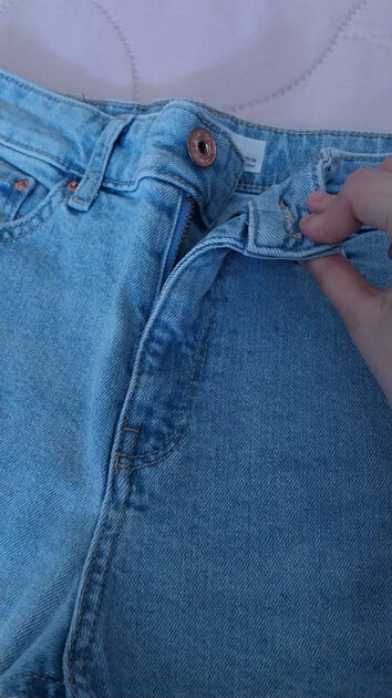 Calções Ganga Azuis Claros Rasgões – Bershka 36. Calções