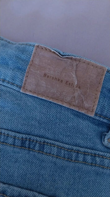 Calções Ganga Azuis Claros Rasgões – Bershka 36. Calções