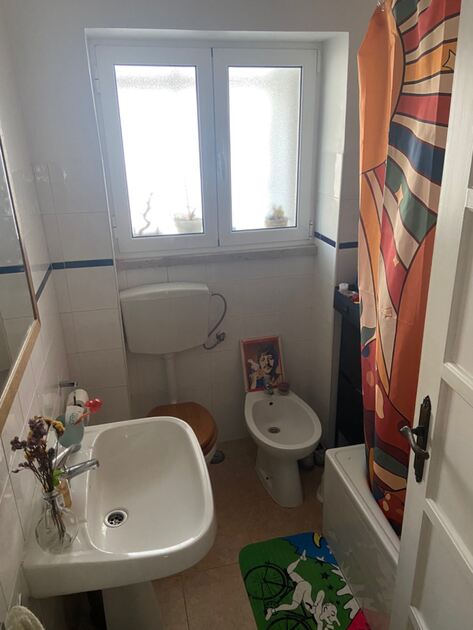 Quarto em T2, Odivelas. Ofereço Quarto para Arrendar