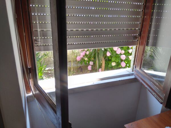 Aluguer de quarto. Ofereço Quarto para Arrendar