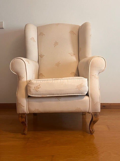 Poltrona. Sofás e Poltronas