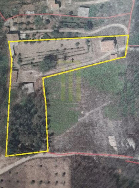 Moradia T6 parcialmente construída com projeto apr. Casa e apartamentos para vender