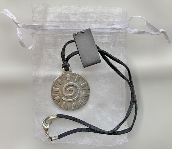 Fio em Couro Espiral, Novo/Exclusivo/Único. Colares