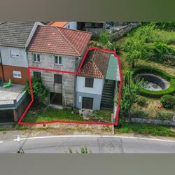 Moradia T3 - Arrabães - Torgueda. Casa e apartamentos para vender. Vila Nova de Foz Côa. 83 m2   F 