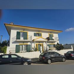 Vende-Vivenda V5 em Quinta da Coutada VFX. Casa e apartamentos para vender. Vila Franca de Xira. 350 m2 4 quartos ou mais 3 banhos ou mais   Bom estado Jardim