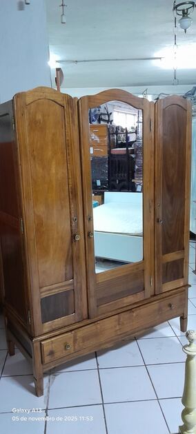 Roupeiro nº 3. Armários