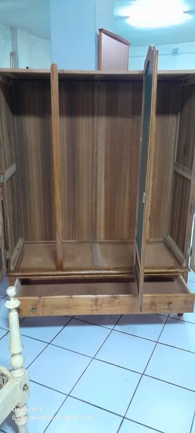 Roupeiro nº 3. Armários