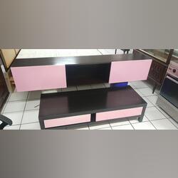 Conjunto de sala preto e rosa. Móveis para TV. Oliveira de Azeméis. Para tv Lacado Preto   Aceitável