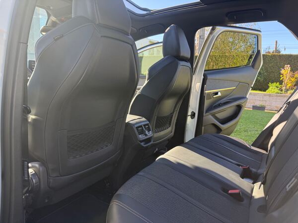 Peugeot 3008 GT LINE. Carros