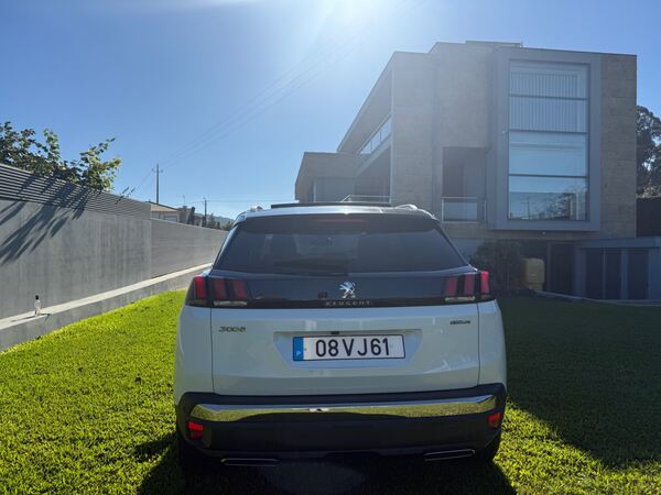 Peugeot 3008 GT LINE. Carros