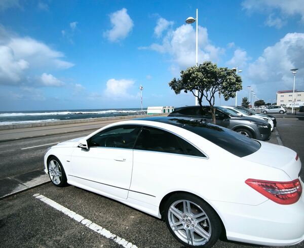 Mercedes E 250 CDI BlueEfficiency AMG Coupé . Carros