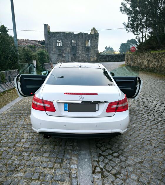 Mercedes E 250 CDI BlueEfficiency AMG Coupé . Carros