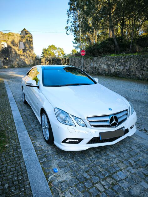 Mercedes E 250 CDI BlueEfficiency AMG Coupé . Carros