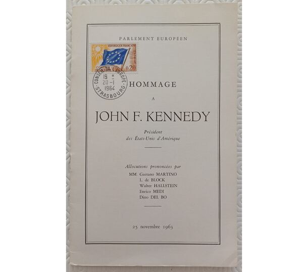 Brochura de Homenagem a John F. Kennedy 1963. Objectos históricos