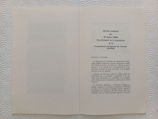 Brochura de Homenagem a John F. Kennedy 1963. Objectos históricos