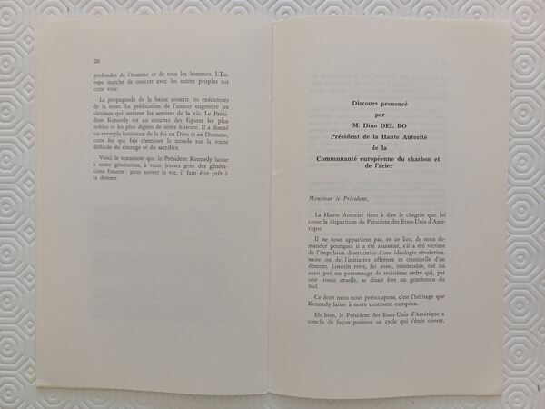 Brochura de Homenagem a John F. Kennedy 1963. Objectos históricos