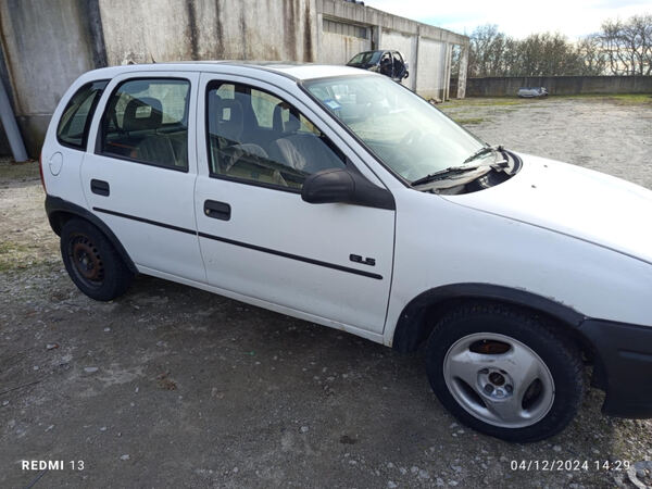 Para peças Opel Corsa B 1.5 TD ano 1994. Carros para Peças
