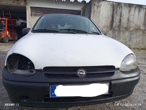 Para peças Opel Corsa B 1.5 TD ano 1994. Carros para Peças