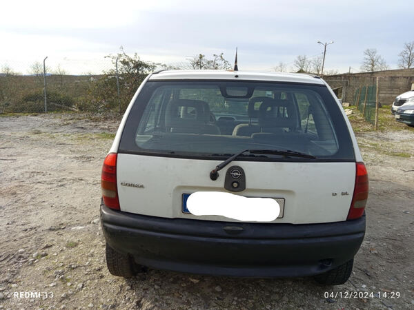 Para peças Opel Corsa B 1.5 TD ano 1994. Carros para Peças