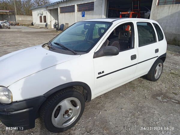 Para peças Opel Corsa B 1.5 TD ano 1994. Carros para Peças
