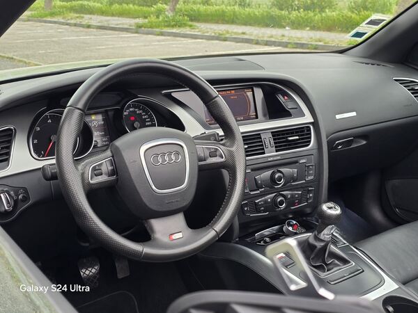 Audi A5 Cabriolet S-Line. Carros