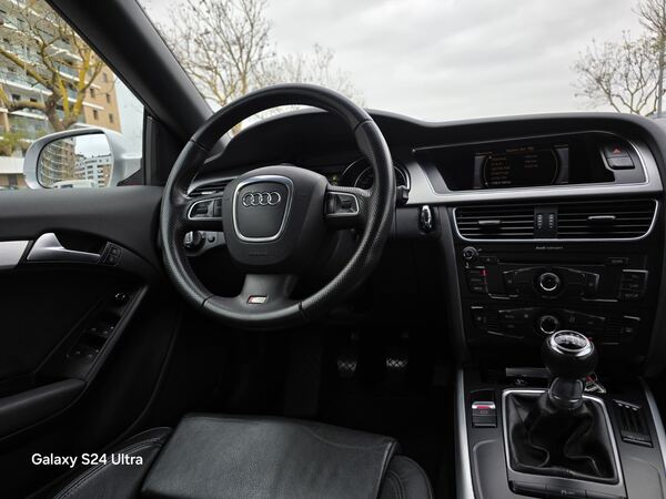 Audi A5 Cabriolet S-Line. Carros