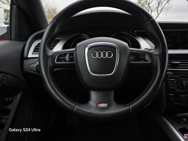 Audi A5 Cabriolet S-Line. Carros