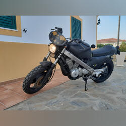 Moto. Motos. Vila Viçosa. 1999  Sachs 85.000 km Custom Gasolina sem chumbo Preto 650 cc Com arranque Pneus largos Aceitável