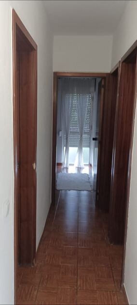 Aluco quarto com WC privado. Ofereço Quarto para Arrendar