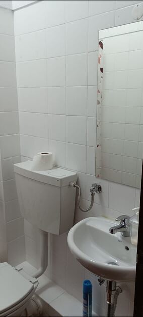 Aluco quarto com WC privado. Ofereço Quarto para Arrendar