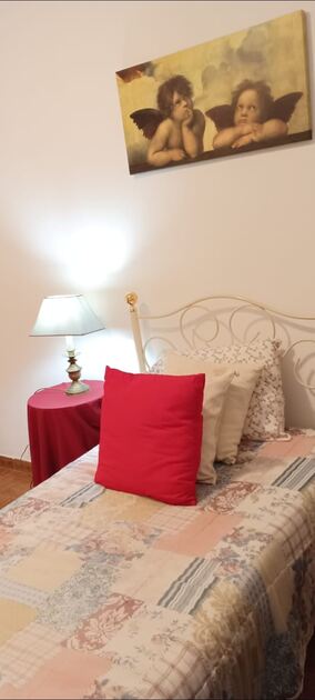 Aluco quarto com WC privado. Ofereço Quarto para Arrendar
