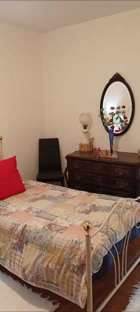 Aluco quarto com WC privado. Ofereço Quarto para Arrendar