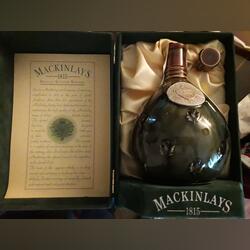 Mackinlay's Deluxe 20 Year Old Wade Ceramic Decant. Alimentos e bebidas