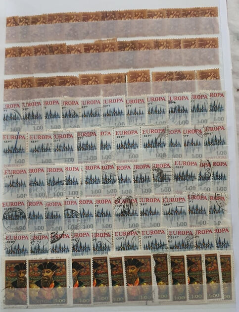 Raridade colecção de selos alguns com mais de 100 . Outros (Comunidade)