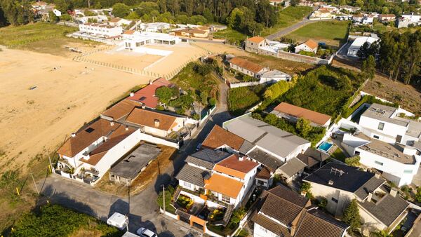 Terreno Urbano 682 m² em São Félix da Marinha . Lote