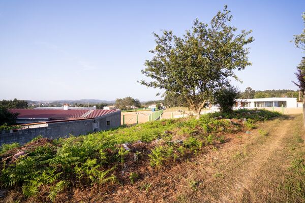 Terreno Urbano 682 m² em São Félix da Marinha . Lote