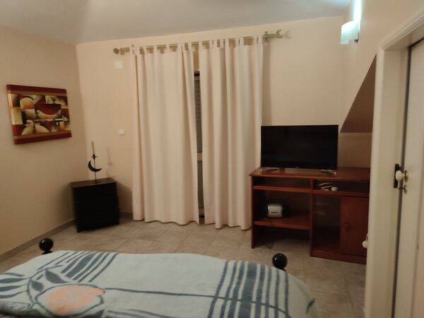 Arrendo Quarto. Ofereço Quarto para Arrendar