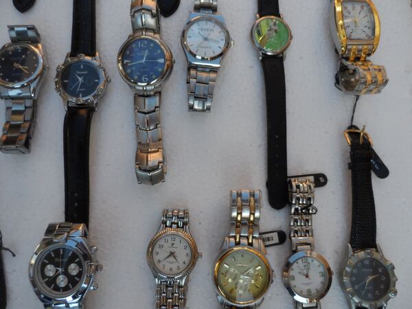 Coleção de 50 Relógios. Relógios de Pulso