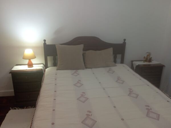 aluguer de quarto. Ofereço Quarto para Arrendar